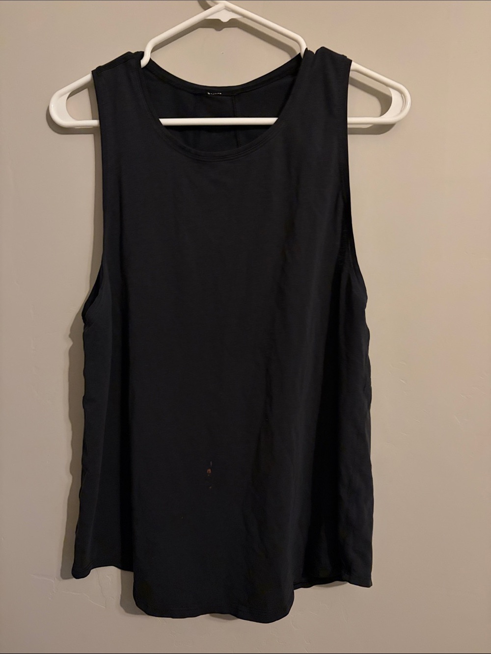 Lululemon black tank